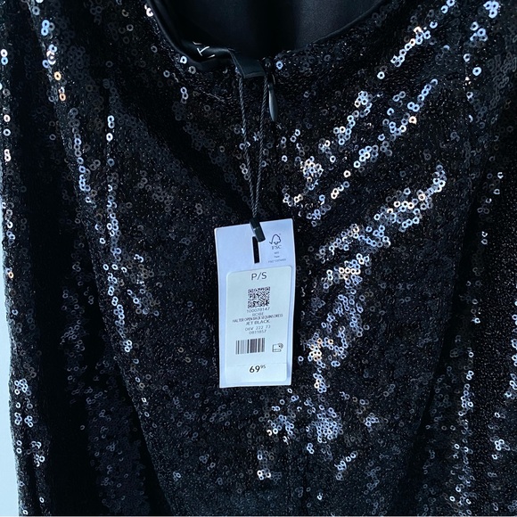 Dynamite Sequin Halter Dress - Picture 6 of 6